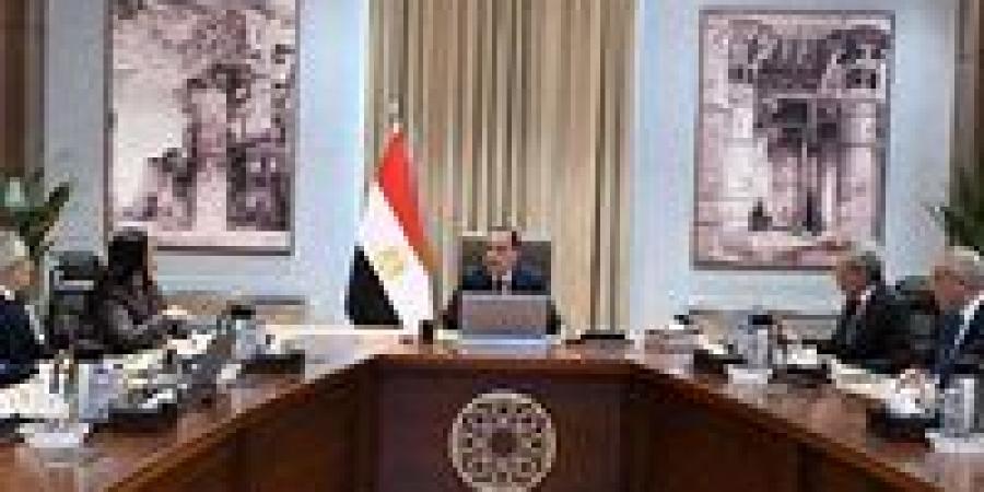 تنفيذاً
      لتكليفات
      الرئيس..
      الحكومة
      تُسرّع
      إصدار
      قوانين
      الأحوال
      الشخصية
      وصندوق
      دعم
      الأسرة