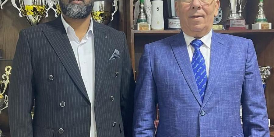 الدهراوي
      والرعيض
      يتفقدان
      دورة
      المدربين
      ببطولة
      شمال
      إفريقيا
      للكاراتيه