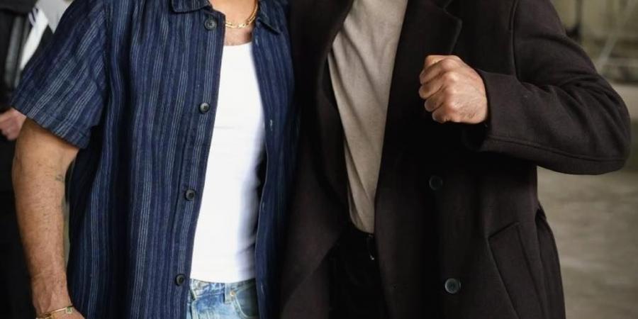 بدون
      تعليق..
      أحمد
      العوضي
      ينشر
      صورة
      له
      رفقة
      محمد
      سامي
      ويثير
      التساؤلات