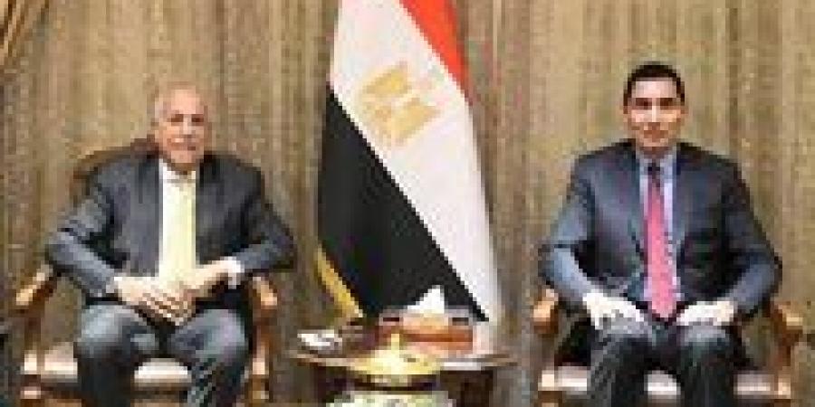 وزير
      الشباب
      والرياضة
      يهنئ
      الزمالك
      بالتأهل
      لنهائي
      الكونفدرالية