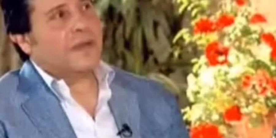 هاني
      شاكر:
      الناس
      بتقولي
      أوعى
      تسيبنا
      أو
      منشوفكش
      تاني
      وده
      بيشجعني
      إني
      أرجع