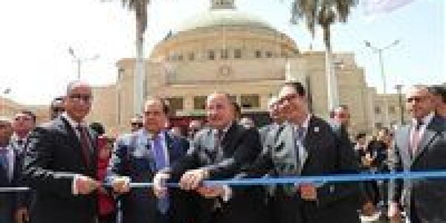 وزير
      التعليم
      العالي:
      تطوير
      المناهج
      وربطها
      مع
      احتياجات
      سوق
      العمل
      وتعزيز
      الشراكة
      مع
      الصناعة