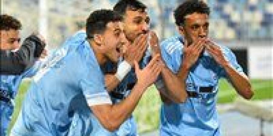 غزل
      المحلة
      يتخطى
      كهرباء
      الإسماعيلية
      بثلاثية
      في
      الدوري
      الممتاز