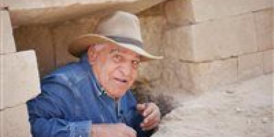 بالوثائق
      والصور..
      زاهي
      حواس
      يكشف
      أول
      طلب
      رسمي
      مصري
      لاسترداد
      رأس
      نفرتيتي