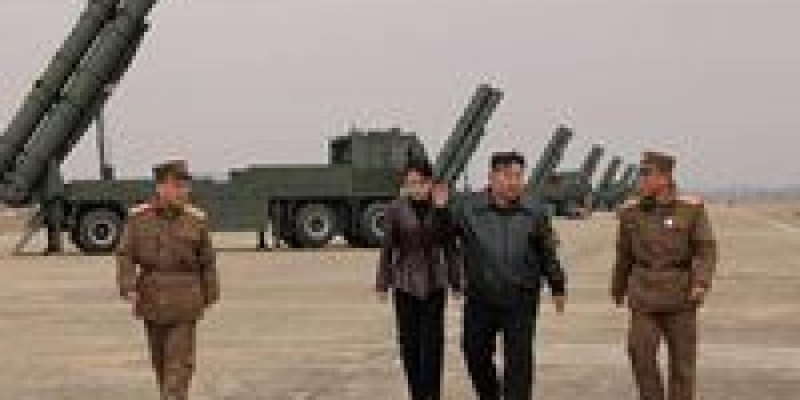 «استراتيجية
      الرؤوس
      العنقودية»..
      رسائل
      كيم
      النووية
      لواشنطن
      من
      بريد
      الشرق
      الأوسط