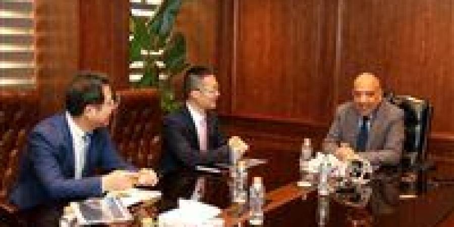 وزير
      الكهرباء
      يبحث
      مع
      شركة
      "هواوي"
      دعم
      التعاون
      في
      مجالات
      الطاقة
      المتجددة