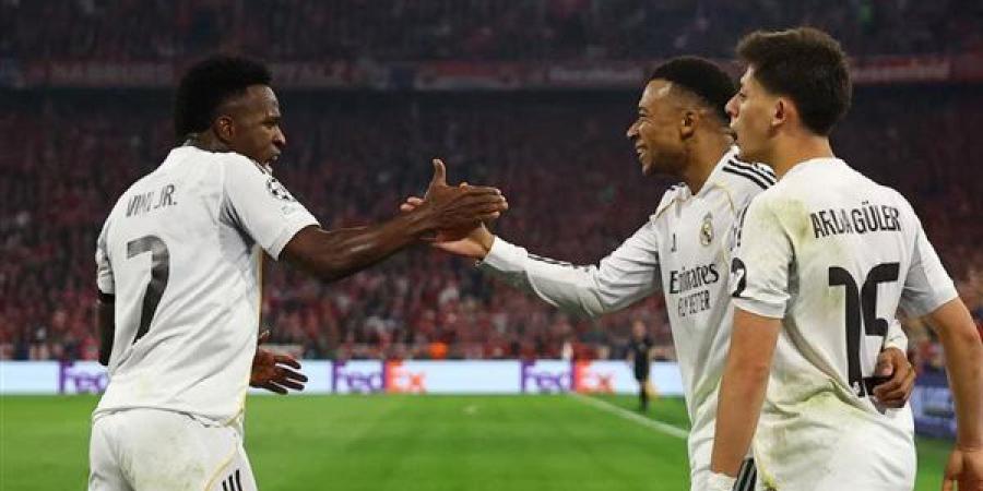 قائمة
      ريال
      مدريد
      لمواجهة
      ديبورتيفو
      ألافيس
      في
      الدوري
      الإسباني