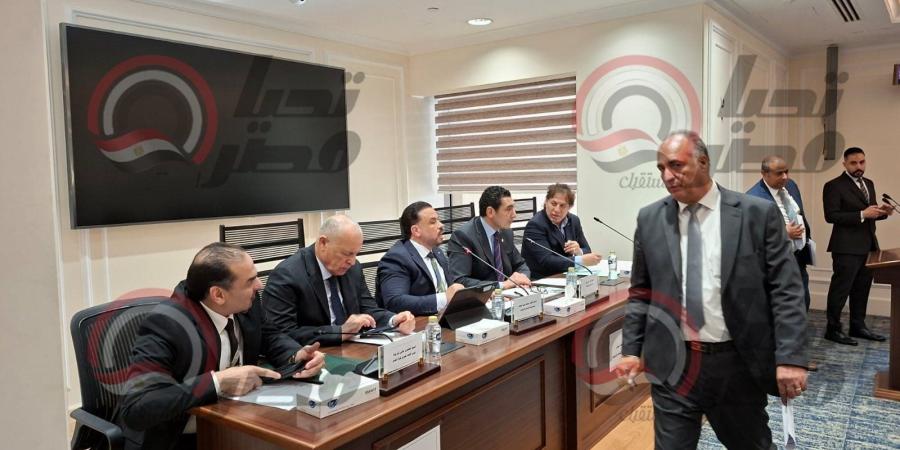 بحضور
      الوزير..
      انطلاق
      اجتماع
      رياضة
      النواب
      لمناقشة
      استعدادات
      المنتخب
      الوطني
      لخوض
      منافسات
      كأس
      العالم
      المقبلة