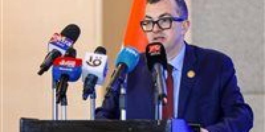 وزير
      التخطيط:
      منطقة
      قناة
      السويس
      تعزز
      مكانة
      مصر
      كمركز
      إقليمي
      جاذب
      للاستثمارات