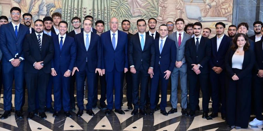 مجلس
      النواب
      يستقبل
      وفدًا
      طلابيًا
      من
      كلية
      الحقوق
      بالجامعة
      الألمانية
      بالقاهرة