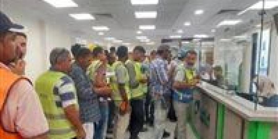 منحة
      العمالة
      غير
      المنتظمة..
      موعد
      الصرف
      المقبل
      والفئات
      المستحقة
      وشروط
      الحصول
      عليها