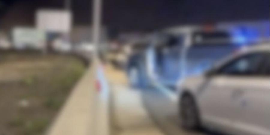 المرور يباشر حادث اصطدام شاحنة بمركبة في عسير إثر فقدان السيطرة