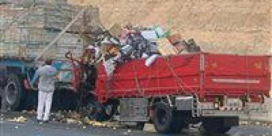 مصرع
      شخصين
      في
      حادث
      تصادم
      بطريق
      الشيخ
      فضل
      بصحراوي
      المنيا
      الشرقي