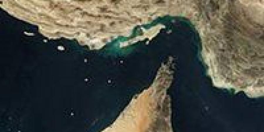 في
      مهمة
      دولية
      متعددة
      الجنسيات..
      بريطانيا
      تؤمن
      مضيق
      هرمز
      ضد
      الألغام