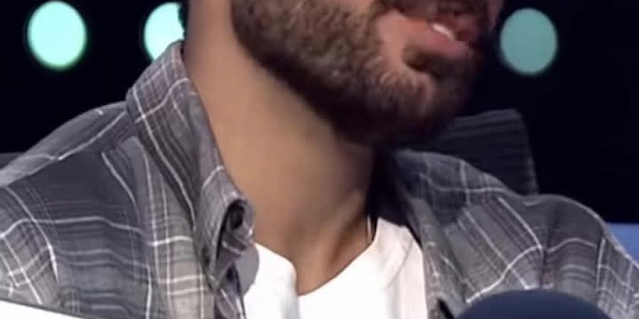 حياته
      مفيهاش
      دراما..
      محمود
      ياسين
      جونيور
      يكشف
      سبب
      رفضه
      السيرة
      الذاتية
      لجده