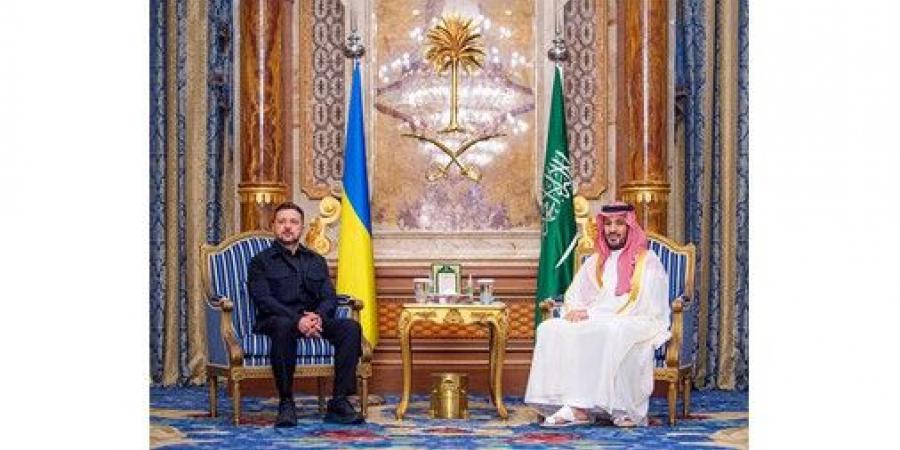 ولي
العهد
السعودي
يلتقي
الرئيس
الأوكراني
في
جدة