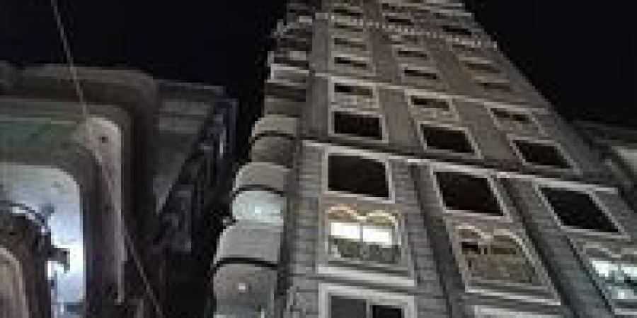 مفاجأة
      فى
      واقعة
      برج
      المحلة
      :
      صادر
      له
      10
      قرارات
      ازالة
      ولم
      ينفذ