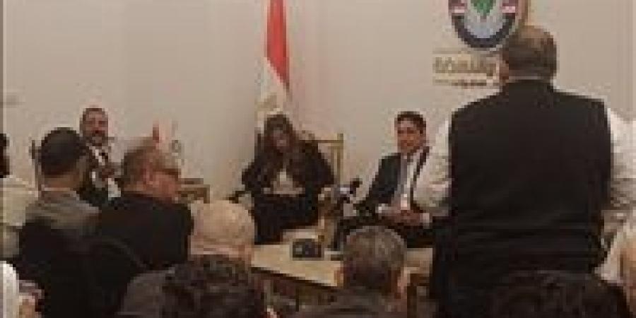 النائب
      ضياء
      الدين
      داود
      يحذر
      من
      تحول
      النفقة
      إلى
      عبء
      متزايد
      بشكل
      غير
      منضبط:
      يجب
      تحقيق
      توازن