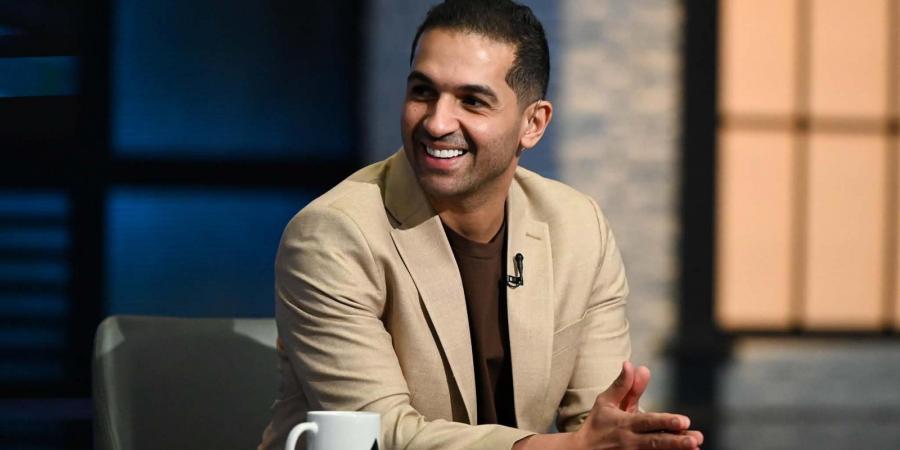 هاني
      حتحوت:
      أتعامل
      بهدوء
      وثقة
      في
      هذه
      الفترة
      وسأعود
      أقوى