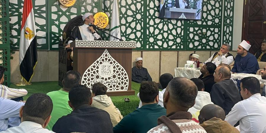 جابر
      بغدادي:
      مجالسة
      الصالحين
      والنظر
      إلى
      وجوهم
      عبادة