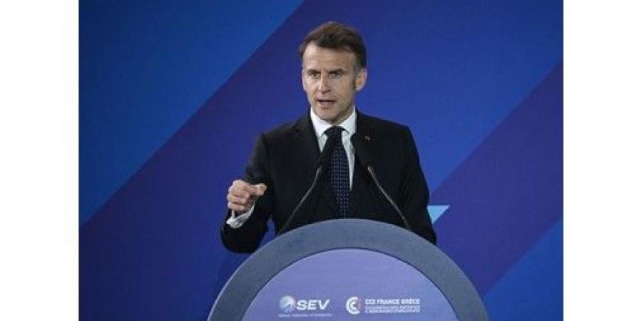 ماكرون
يؤكد
وضوح
بند
المساعدة
المتبادلة
للاتحاد
الأوروبي