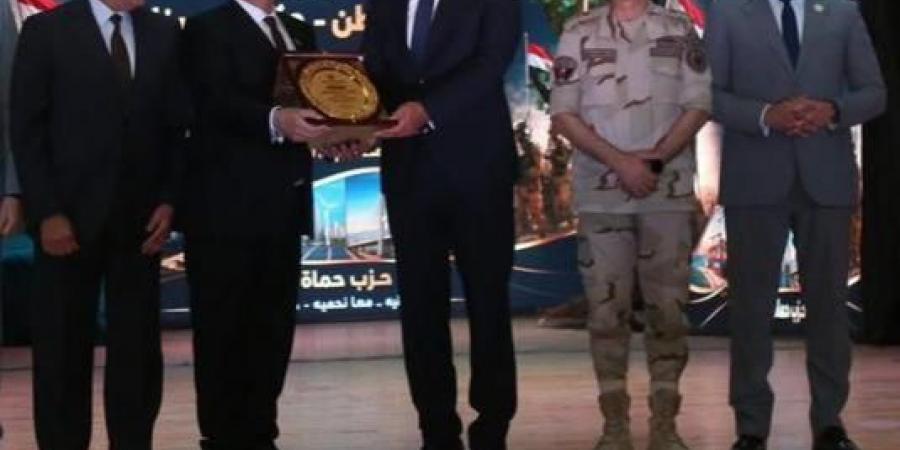 عباس
      والعطيفي
      يشهدان
      احتفالية
      كبرى
      لـ«حماة
      الوطن»
      بكفر
      الشيخ
      بمناسبة
      ذكرى
      تحرير
      سيناء