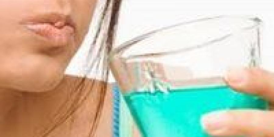 هل
      يسبب
      غسول
      الفم
      أمراض
      القلب؟
      دراسة
      توضح
      الحقيقة