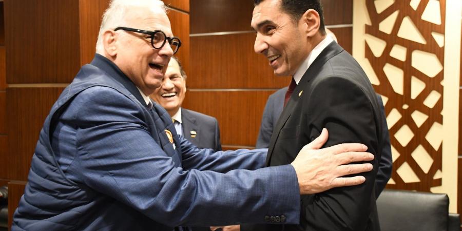 وزير
      الشباب
      والرياضة
      يلتقي
      رئيس
      الاتحاد
      الدولي
      للمصارعة
      بالإسكندرية