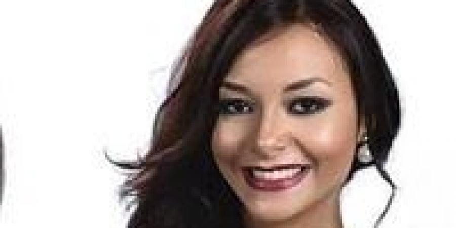 بعد
      مشاجرة
      بينهم..
      إخلاء
      سبيل
      الممثلة
      هالة
      سرور
      وشقيقتها
      وزوج
      الأخيرة
      بالشيخ
      زايد