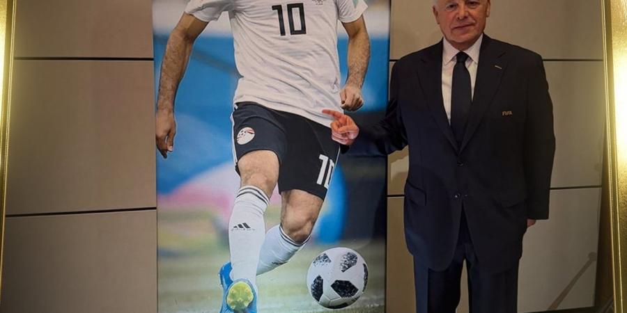 هاني
      أبو
      ريدة
      يطمئن
      على
      جاهزية
      محمد
      صلاح
      لكأس
      العالم