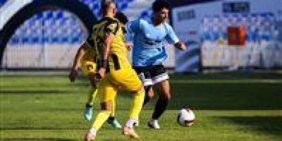 مواجهة
      قوية
      بين
      المقاولون
      العرب
      وغزل
      المحلة
      في
      صراع
      الهروب
      من
      القاع