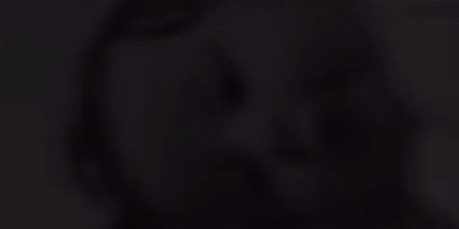 بعد
      قرار
      القبض
      عليه..
      السيلاوي
      لـ
      ابنته:
      وحياة
      كل
      من
      حرمني
      شوفتك
      الحق
      مش
      بيروح