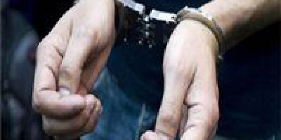 فوضى الفرح تتحول لمساءلة.. ضبط طالبان استعرضا بسيارتيهما في المحلة