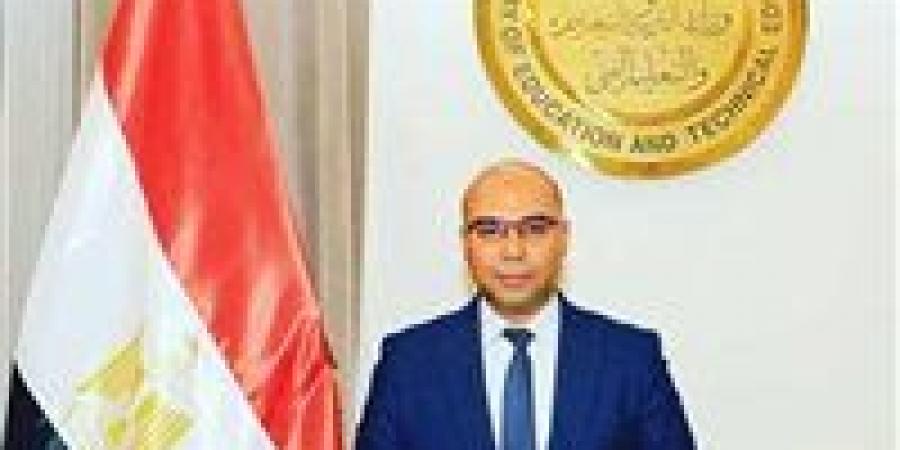 «التعليم»
      تطلق
      تجربة
      جديدة
      للثقافة
      المالية:
      محفظة
      استثمارية
      بـ500
      جنيه
      لطلاب
      الثانوية