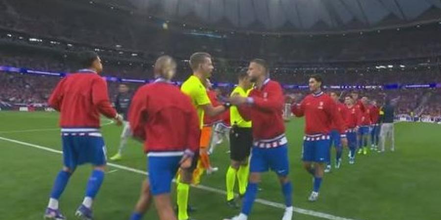 أتلتيكو
      مدريد
      ضد
      آرسنال..
      انطلاق
      مباراة
      آرسنال
      وأتلتيكو
      مدريد
      في
      ذهاب
      نصف
      نهائي
      دوري
      أبطال
      أوروبا