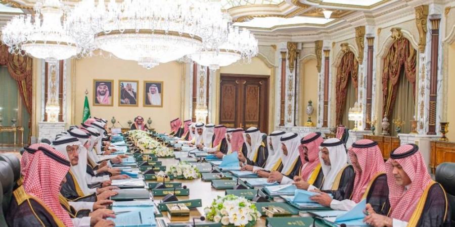 الموافقة على قواعد التعاقد مع السعوديين في الخارج