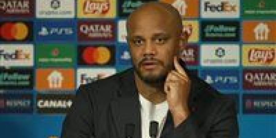 فينسنت
      كومباني:
      بايرن
      لا
      يزال
      حيًا
      أوروبيًا
      رغم
      خسارة
      باريس
      سان
      جيرمان
      المثيرة