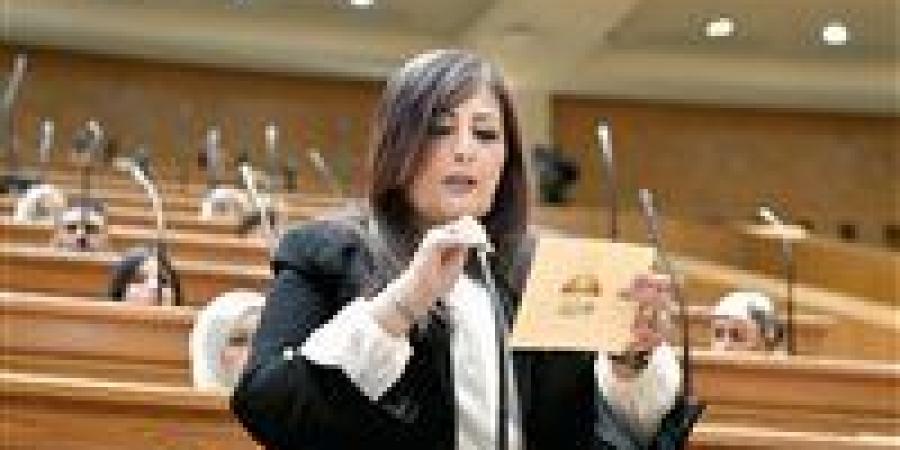 إليزابيث
      شاكر
      تطالب
      بوضع
      استراتيجية
      وطنية
      لمواجهة
      الكلاب
      الضالة