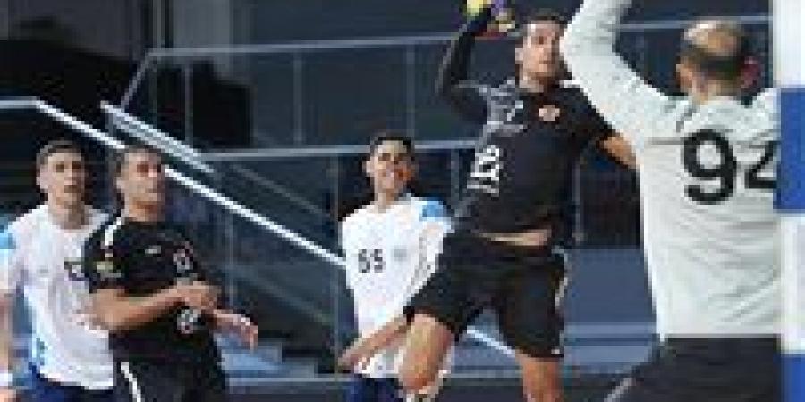 بالقاضية
      الأولمبي
      يقصي
      الزمالك
      ويقابل
      الأهلي
      نهائي
      كأس
      مصر
      اليد