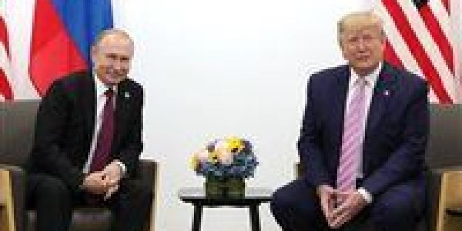 ترامب
      وبوتين
      يبحثان
      أزمتي
      أوكرانيا
      وإيران
      في
      اتصال
      هاتفي
      استمر
      90
      دقيقة