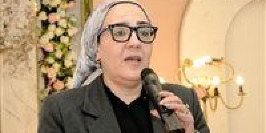 داليا
      الاتربي
      مهنئة
      عمال
      مصر
      بعيدهم
      :العمال
      الركيزة
      الأساسية
      في
      تنفيذ
      خطط
      التنمية
      الشاملة
      والمشروعات
      القومية
      الكبرى