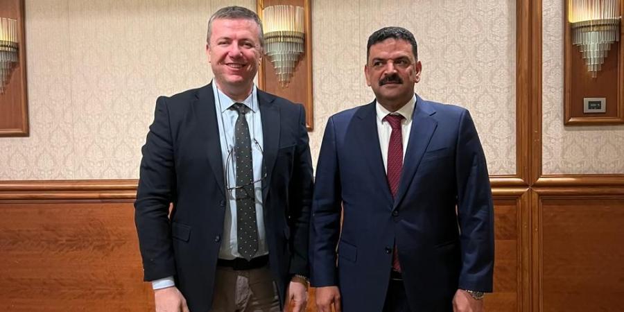 رئيس
      هيئة
      الثروة
      المعدنية
      والصناعات
      التعدينية
      يبحث
      مع
      مسؤولين
      وشركات
      تركية
      وأمريكية
      فرص
      جذب
      الاستثمارات