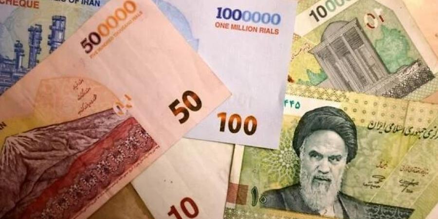 «فاتورة
      الحرب»..
      انخفاض
      قيمة
      العملة
      الإيرانية
      إلى
      مستوى
      قياسي
      مقابل
      الدولار
      الأميركي