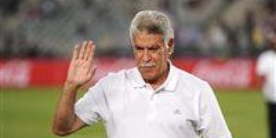 حسن
      شحاتة:
      رشحت
      حسام
      حسن
      لتدريب
      المنتخب..
      ومعتمد
      جمال
      “واخد”
      من
      تاريخي