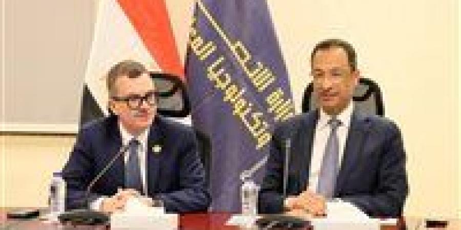 تحالف
      وزاري
      لدفع
      التحول
      الرقمي..
      مصر
      تستعد
      لاتفاقيات
      استراتيجية
      مع
      كبرى
      شركات
      التكنولوجيا
      العالمية