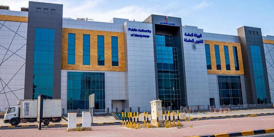 «القوى العاملة»: السماح بانتقال العمالة من بعض القطاعات المحظورة إلى خارجها يدخل حيز التنفيذ الجمعة