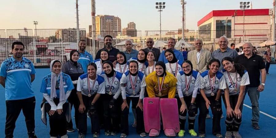 أشرف
      فرحات
      يكرم
      أبطال
      دوري
      الخماسي
      للهوكي
      الزمالك