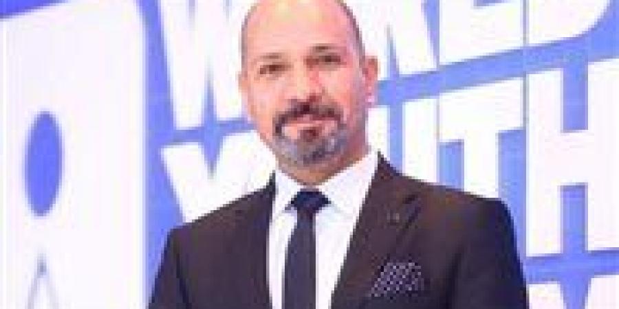 وزير
      الرياضة
      يصدر
      قرارا
      بتعيين
      حسن
      مصطفى
      مساعد
      الوزير
      للتحول
      الاستراتيجي
      والاستدامة