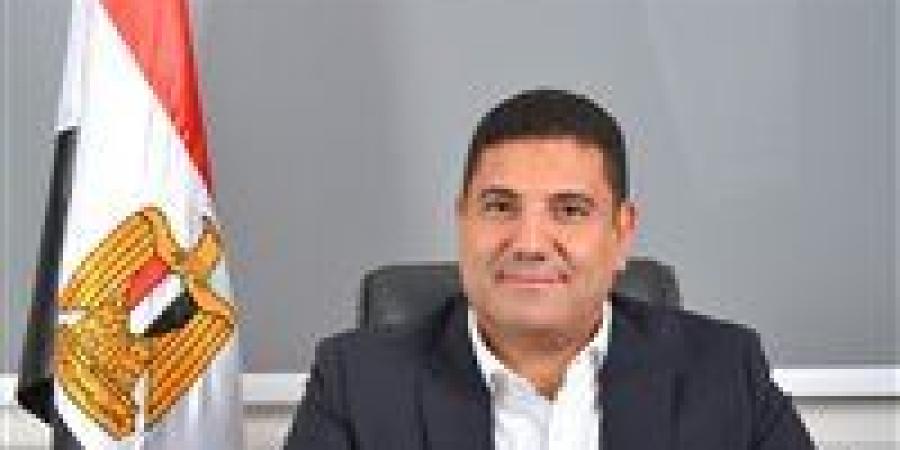 النائب
      أحمد
      عبد
      المجيد
      أمينا
      لحزب
      مستقبل
      وطن
      بمحافظة
      الإسكندرية