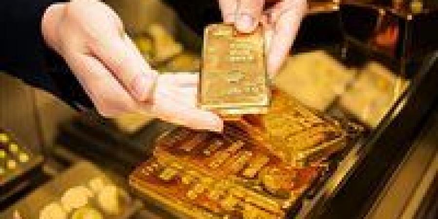 40
      جنيهًا
      خسائر
      في
      عيار
      21
      الآن..
      النفط
      والفائدة
      يضغطان
      على
      سعر
      الذهب
      اليوم
      الأحد